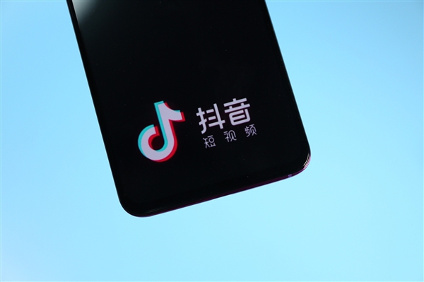 抖音回应上线辟谣卡功能：人工+AI提升处理效率