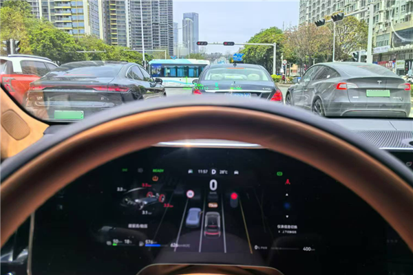 华为百万级豪车 尊界S800上市定档：内饰部分细节提前曝光