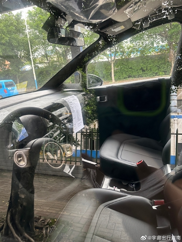 神车专业户出新作！五菱首款新能源MPV曝光：有望搭载菱犀插混系统