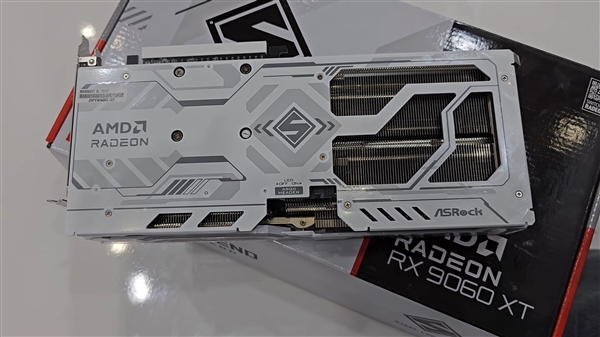 AMD RX 9060 XT创显卡史上最高频率！华擎又超到了3.32GHz