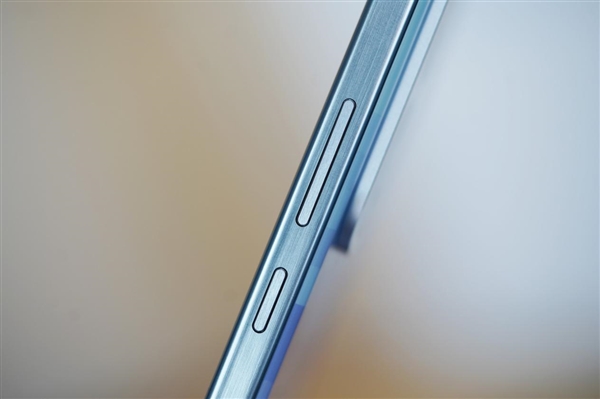 最强2K直屏手机！iQOO Neo10 Pro+图赏