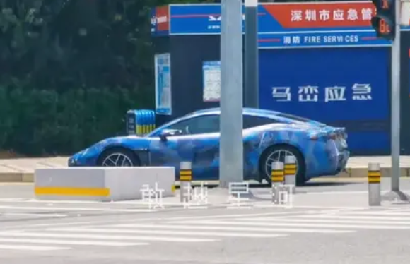 取消大尾翼！腾势Z量产版实车曝光：神似911