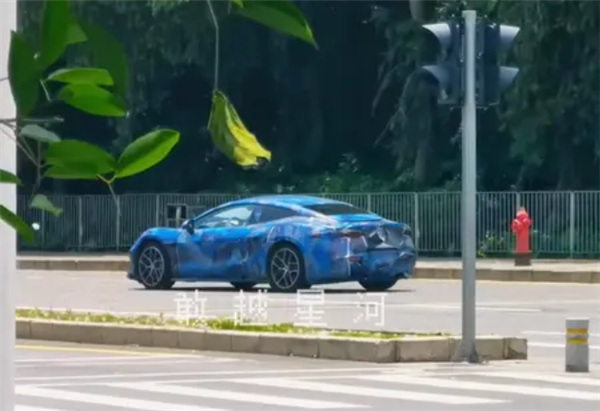 取消大尾翼！腾势Z量产版实车曝光：神似911